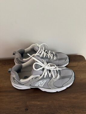 New Balance women’s 530 Gray and White Sneakers